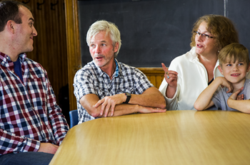 Parents dans un groupe de soutien Parents dans un groupe de soutien