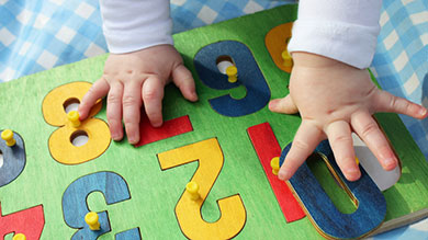 Faire des casse-têtes initie les enfants aux maths