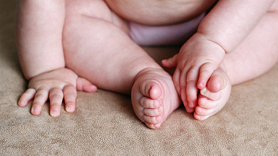 Plusieurs mères évaluent mal le poids de leur enfant