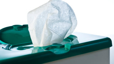 Doit-on se méfier des lingettes pour bébés?