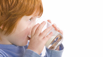 Les directives sur la consommation de lait des enfants remises en question