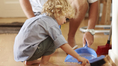 Les tout-petits, moins serviables en présence d’autres enfants