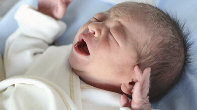 Douleur: les bébés beaucoup plus sensibles que les adultes