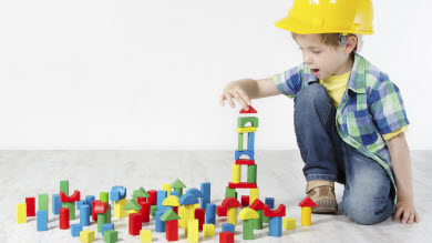 Les enfants se corrigeraient lorsqu'ils parlent seuls