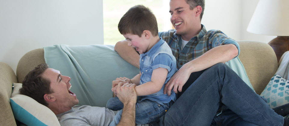 Les enfants des familles homoparentales se portent bien
