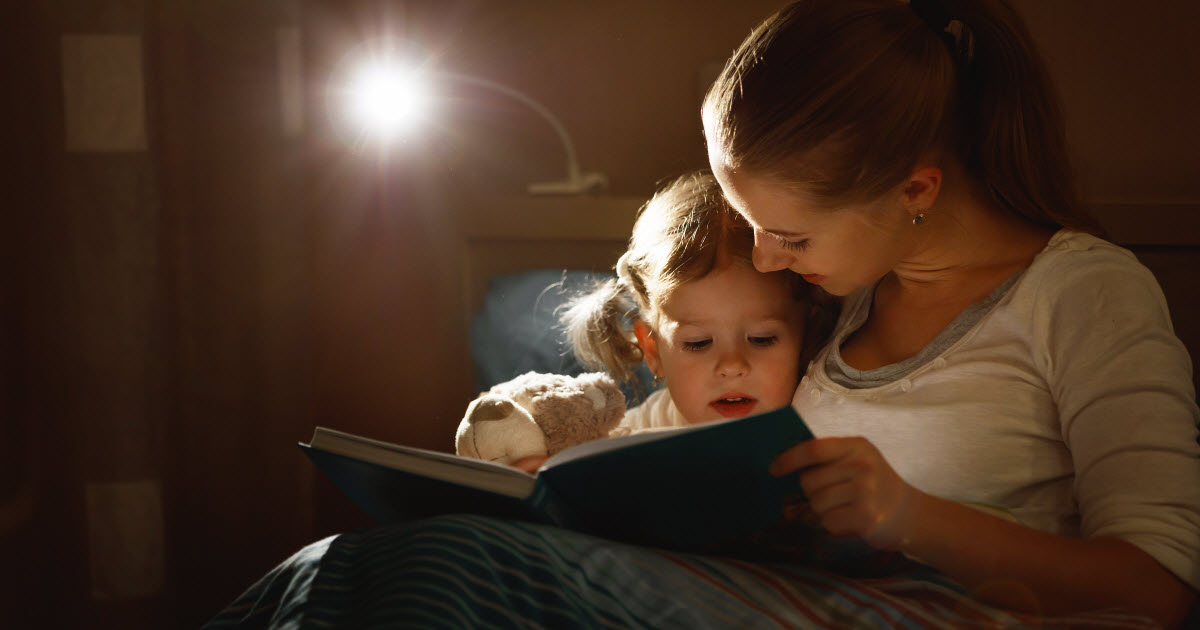 En manchettes – COVID-19: Sommeil des enfants - Confinement et tensions - Manger à petit prix