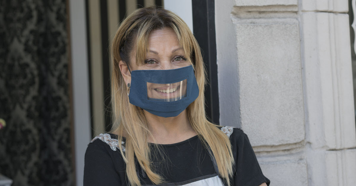COVID-19: Québec va fournir des masques avec fenêtre transparente aux éducatrices
