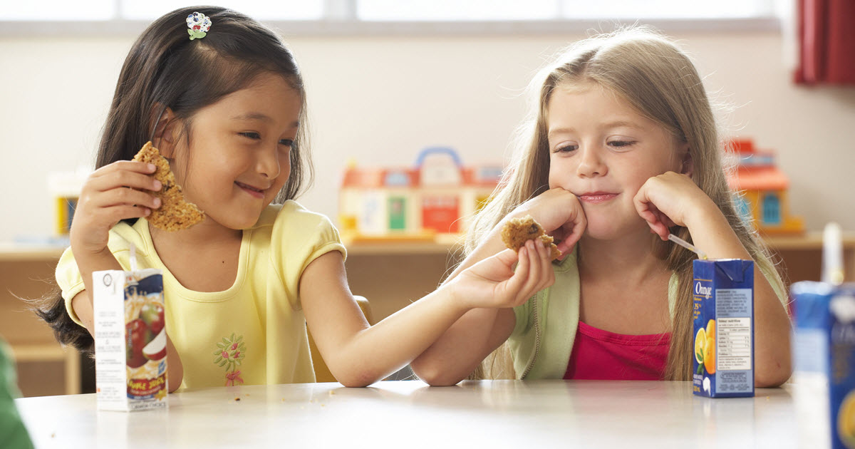 Dons d'aliments aux écoles: beaucoup de produits transformés et sucrés