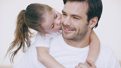 Petite fille amoureuse de son papa