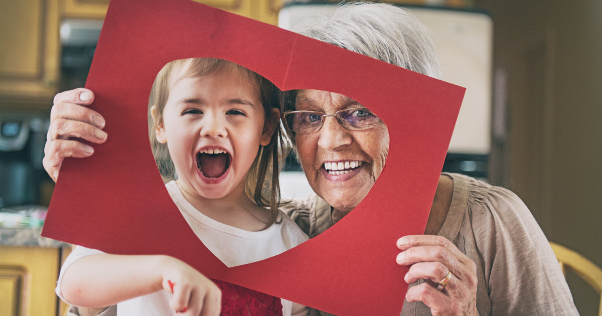 Pourquoi favoriser les contacts entre les tout-petits et les personnes âgées?