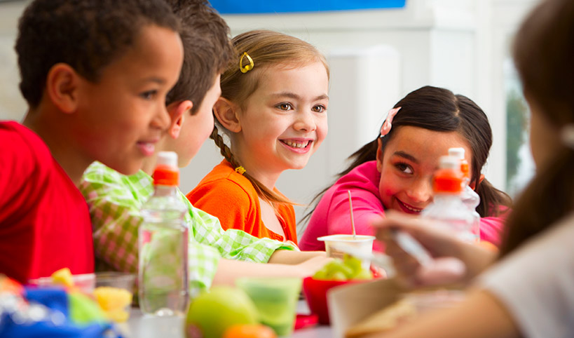 L'heure du dîner à l’école