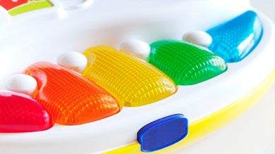 Jouets sonores: attention aux petites oreilles fragiles