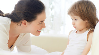 Votre tout-petit sait quand vous jouez la comédie