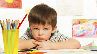 Enfants timides: des interventions adaptées bénéfiques