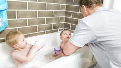 Les parents passeraient plus de temps avec leurs enfants