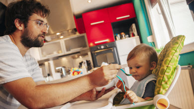 Ce que voit bébé pourrait influencer ses premiers mots