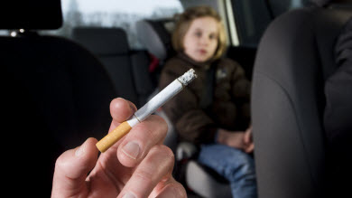 Exposition à la fumée secondaire: les parents sont-ils assez informés?