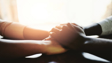 Deuil périnatal: comment soutenir les parents?