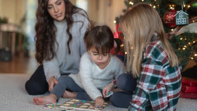 En manchettes: pas facile de partager, gérer les déceptions et santé mentale des parents