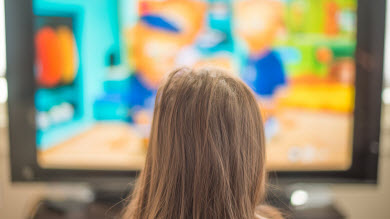 En manchettes: Télé et langage - Lait 3,25% - Hausse de la myopie