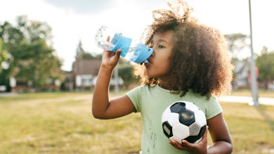 En manchettes: Boissons pour sportifs - Appels vidéo et tout-petits - Mémoire des nouvelles mamans