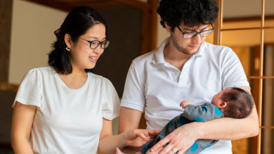 En manchettes: Congé parental - Jouets et environnement - Dépistage de la COVID-19