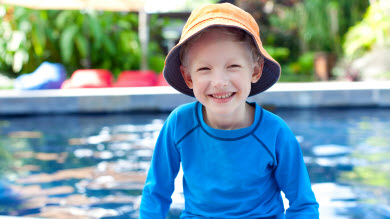 En manchettes: Vêtements anti-UV – Actualités et enfants – Cerveau des nouveaux papas