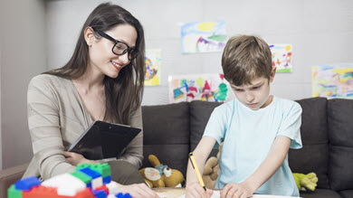 Comprendre le rôle des intervenants scolaires