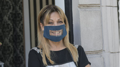 COVID-19: Québec va fournir des masques avec fenêtre transparente aux éducatrices