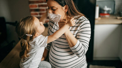 COVID-19 et grossesse: plus de détresse pour les futures mères