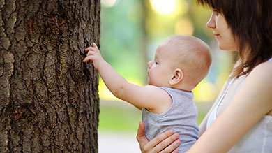 Stimuler bébé par le jeu 