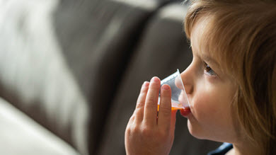 Toux: les sirops naturels sont-ils efficaces et sécuritaires?